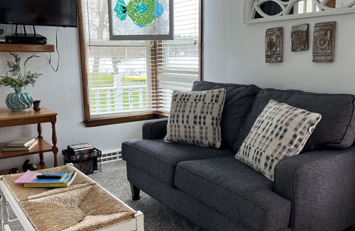 Six Lakes Cottage | Keeney Kottage