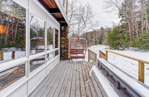 Killington Ski Chalet | Kilbourne Lodge ︙Mid-Century Chalet @ Killington Rd - Pet & Family Friendly