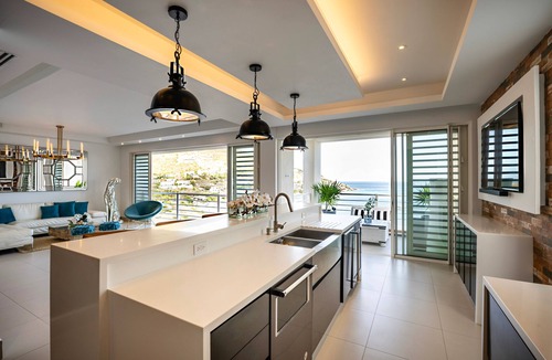 Indigo Bay Villa | La Vue SXM - 3 bedroom Modern Oceanfront Villa near Restaurant & Beach