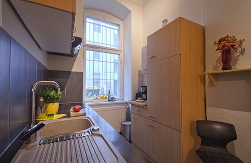 Prenzlauer Berg Apartment | Large Apartment w/two Bathrooms on Quiet Side Street in Prenzlauer Berg