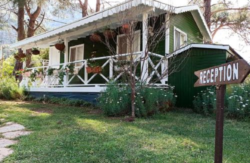 Kumluca Bed & Breakfast | Lukkies Lodge Cirali