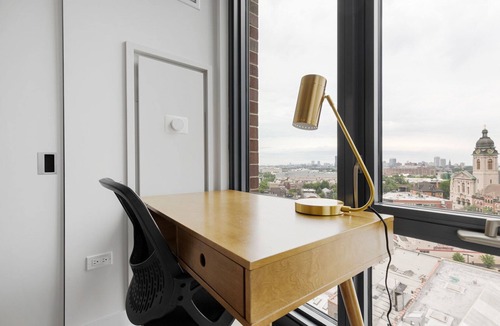 River West Apartment | Luxe River West 3BR w/Pool, Gym, Pet Area, A/C & Rooftop, by Blueground