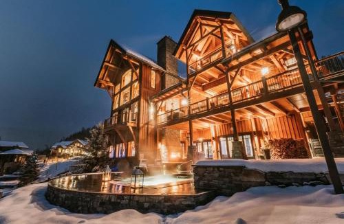 Revelstoke Ski Chalet | Luxury heli-ski chalet