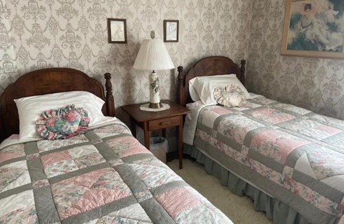 McIndoe Falls Bed & Breakfast | McIndoe Falls Inn