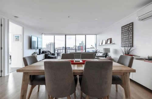 Southbank Apartment | Melbourne and Southbank Gem with 3 bedrooms