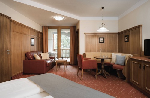 Ried im Oberinntal Hotel | miaflor Familien- & Aktivresort