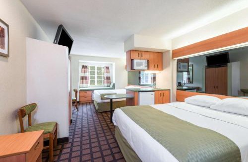Montville Hotel | Microtel Inn & Suites by Wyndham Uncasville Casino Area