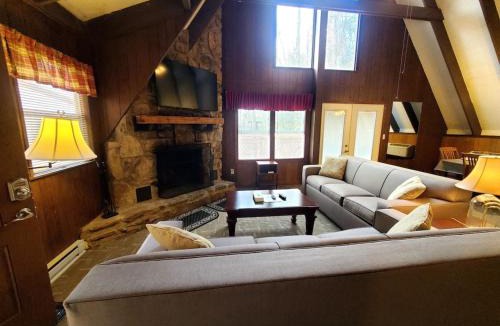 Chalet Village Ski Chalet | Mountain Getaway: 3-Bedroom Hidden Creek Chalet
