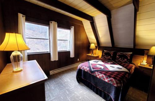 Chalet Village Ski Chalet | Mountain Getaway: 3-Bedroom Hidden Creek Chalet