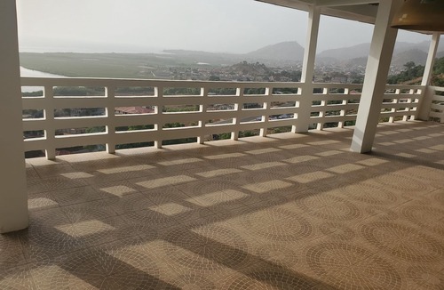 Freetown Apartment | Myneya Views Apt.c