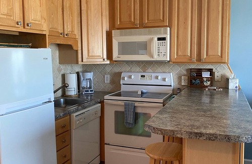 Myrtle Beach Condo | Myrtle Beach Resort-Direct Oceanfront-free waterpark/grills-Recently updated!