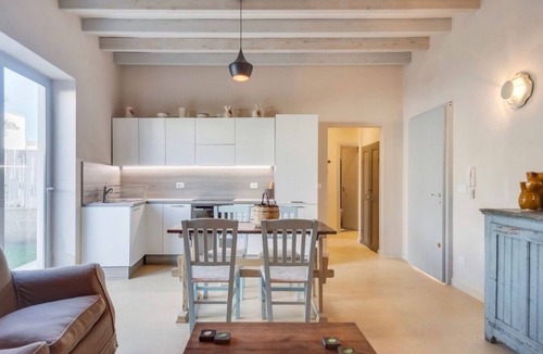 Diso Apartment | new apt with private garden, all comforts, WI-Fi & AC, in Salento's hearth