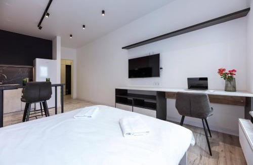Svyatoshyns'kyi District Apartment | Nyvky Like Home - Нивки Парк - Студія 40-1