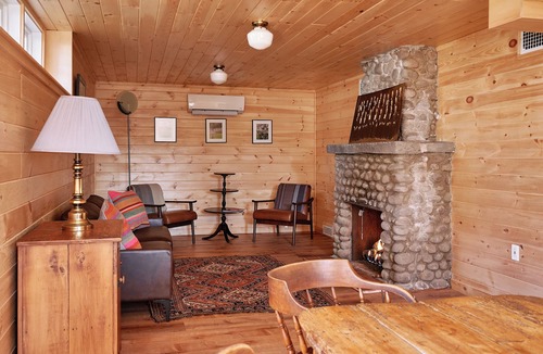 Callicoon House | Old Ross House at Seminary Hill by AvantStay