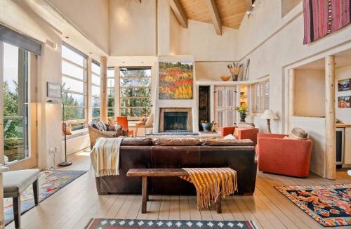 Blueberry Hill Ski Chalet | Osprey Chalet by Outpost Whistler