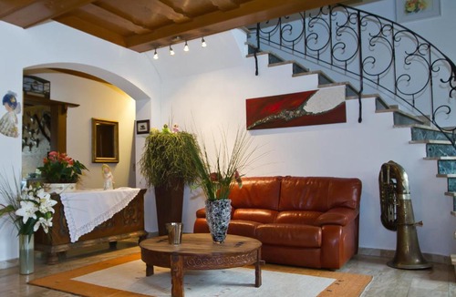 Wattens House | Pension Clara