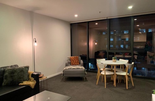 Belconnen Apartment | Plush @ Benjamin way Belconnen