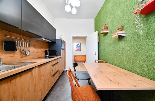 Kaßberg Apartment | Premium Quarter "Karl" with own parking space