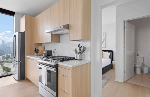 River North Apartment | Prime Lincoln Park Views + Modern Amenities Await