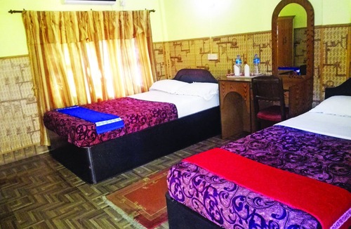 Sauraha Hotel | Rainbow Safari Resort