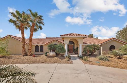 Enterprise Villa | Ranch style villa with pool and spa