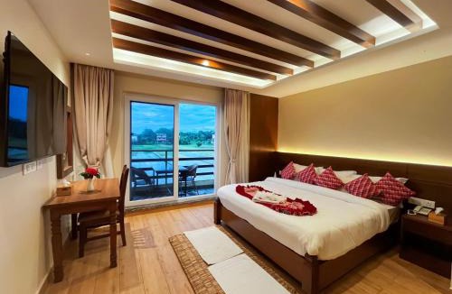 Sauraha Resort | Royal Tiger Luxury Resort