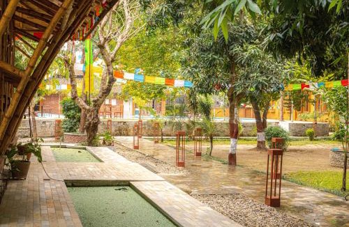 Sauraha Hotel | Santih Pala- by Jungle Adventure World Hotel