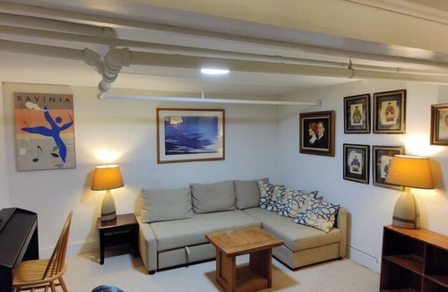 Woodlawn Apartment | Scott House in Woodlawn - Basement