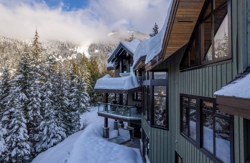 Whistler Creekside Ski Chalet | Slope Side Chalet | Ski in Ski out | Kadenwood