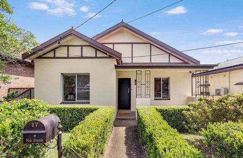 Concord House | Spacious 3-Bedroom Family Home in Concord's Heart!