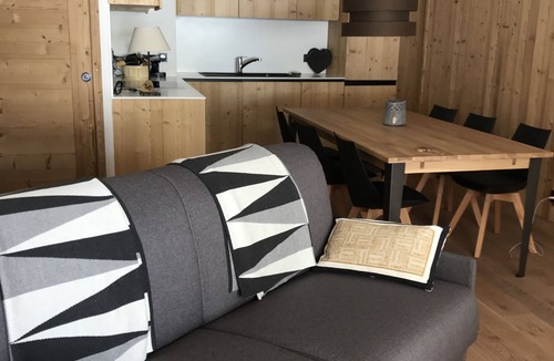 Cognet Apartment | Spacious and cozy apartment at the foot of the slopes in a 5 */pkg residence, swimming pool, spa