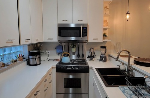 Ranch Triangle House | Spacious Townhome! 3 bedrooms & 2 complete bath and 2 outdoor Patios, Near Train
