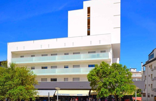 Lignano Sabbiadoro Apartment | Studio renovated with air conditioning