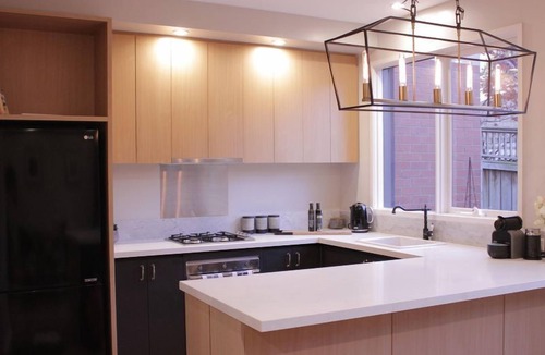 South Melbourne House | Stylish Townhouse close to CBD, Crown, Albert Park