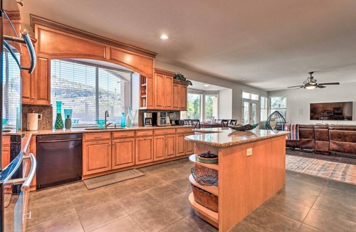 Foothills House | Swim-Putt-Play! 5-BRs of Family Fun | Heated Pool | Pool Table | Foosball | More