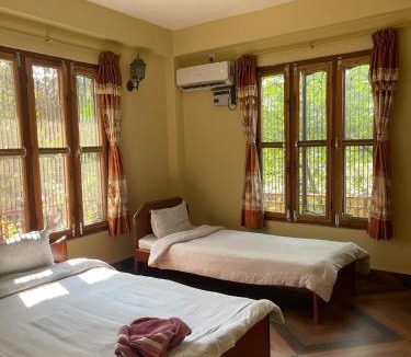 Sauraha House | Tara guesthouse - Sauraha,Chitwan