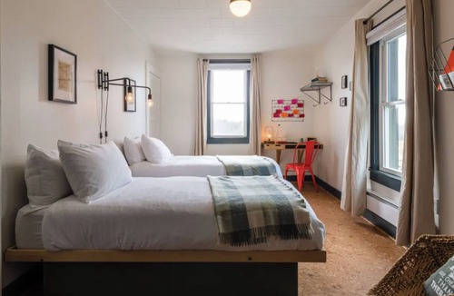 Livingston Manor Hotel | The Arnold House