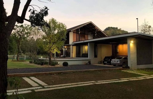 Phaya Yen House | The green canopy estate
