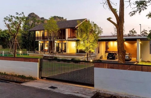 Phaya Yen House | The green canopy estate