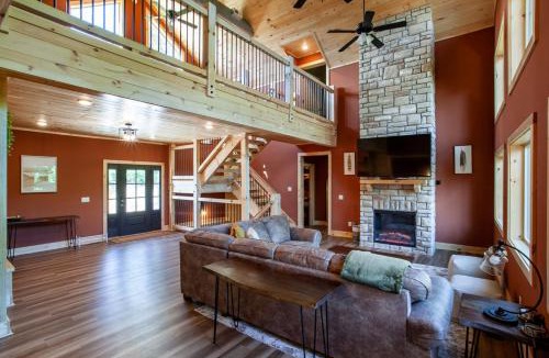 Chalet Village House | The Sundrop Hot Tub Game Room Community Pools