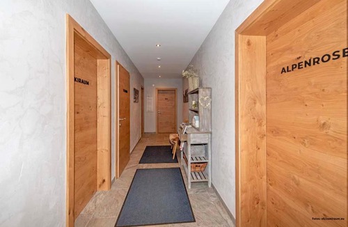 Juns Apartment | TUX MOUNTAIN Apart
