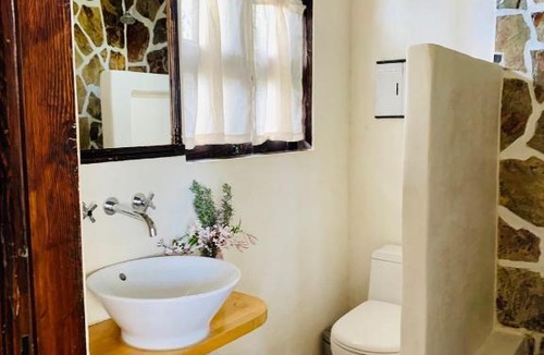 Mar Vista House | Under the Tuscan Sun Cottage in West Los Angeles