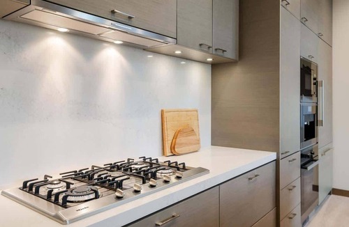 Alta Vista House | Upscale Ski Retreat, Mountain Views & Fireplace!
