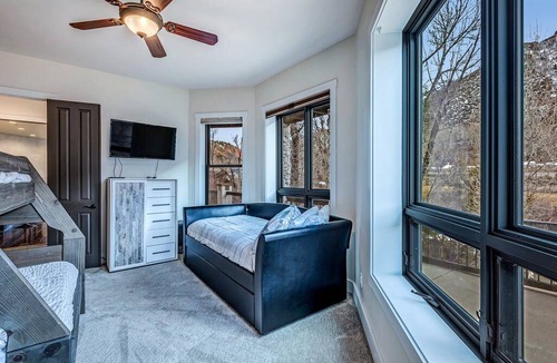 Snowmass Village Villa | Villa ∙ 5 bedrooms ∙ 12 guests