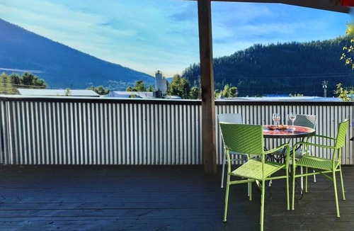 Nelson House | Walk everywhere from Railtown Suite! + spacious, beautiful, & comfortable.