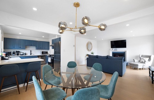 Linda Mar House | Walk to Beach - Remodeled Coastal 3 Beds Home Safe Town Highway 1 Near SF/SFO