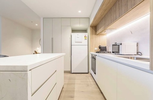 Melbourne Central Business District Apartment | West Side | Explore Downtown Melb in Stylish Apt