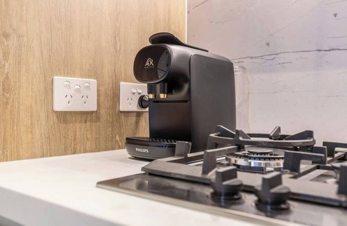 Melbourne Central Business District Apartment | West Side | Explore Downtown Melb in Stylish Apt