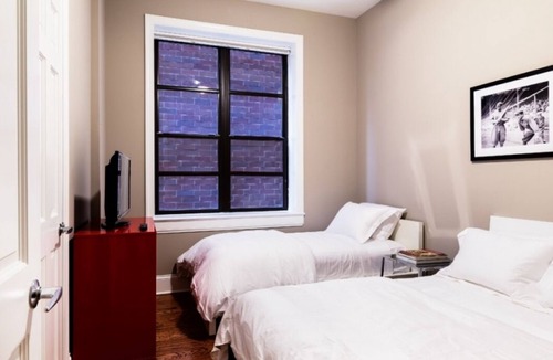 Lakeview Condo | Wrigleyville Inn AllStar Unit