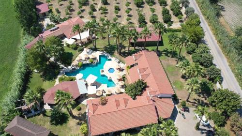 Grenadine Lodge 